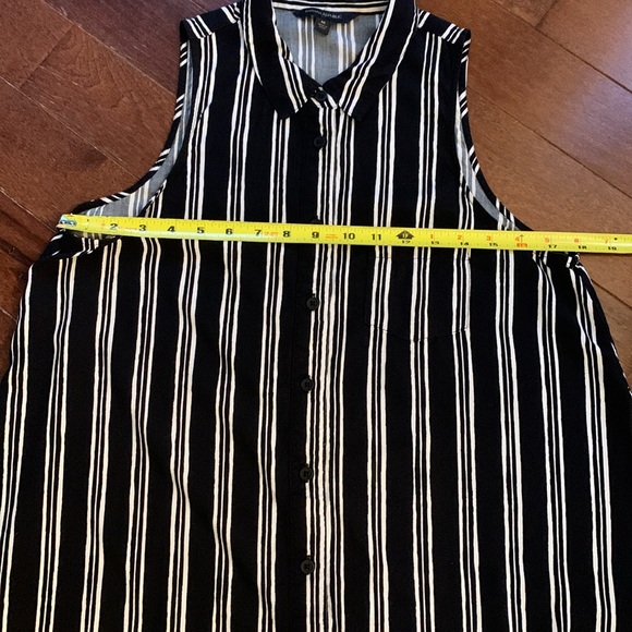 Banana Republic Shirt Dress - Picture 7 of 7